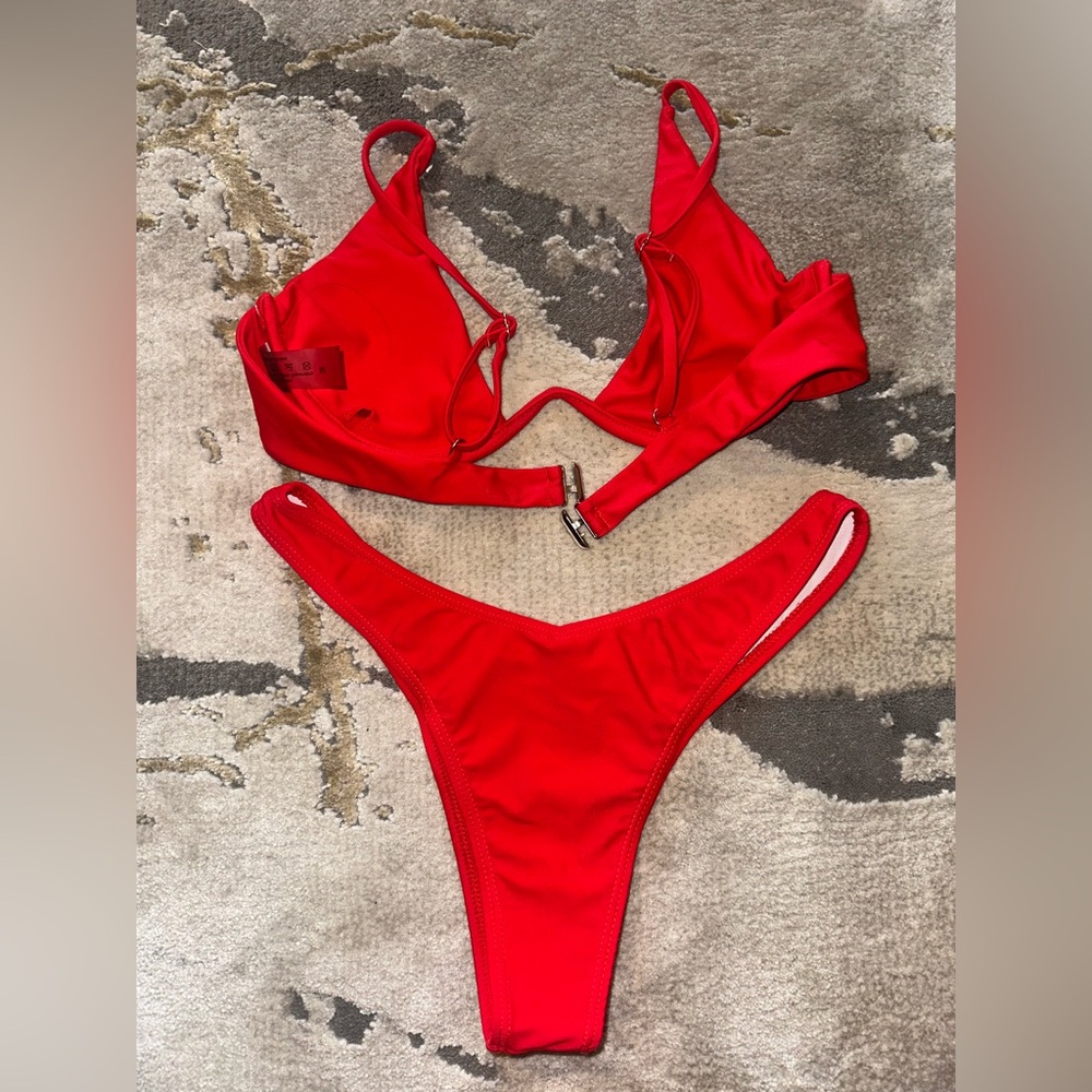 Red Bikini - Picture 2 of 2